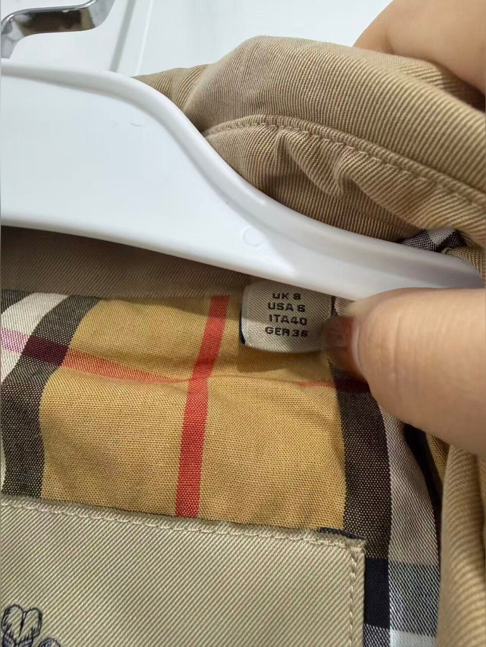 Burberry Beige Classic Double-Breasted Trench Coat with Belt - Picture 9 of 15